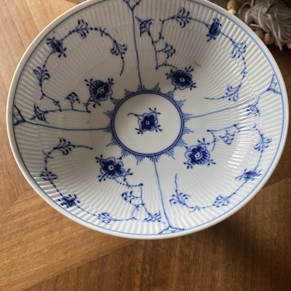 Royal Copenhagen plain blue fluted cake stand with bonus demitasse cup - Picture 4 of 12